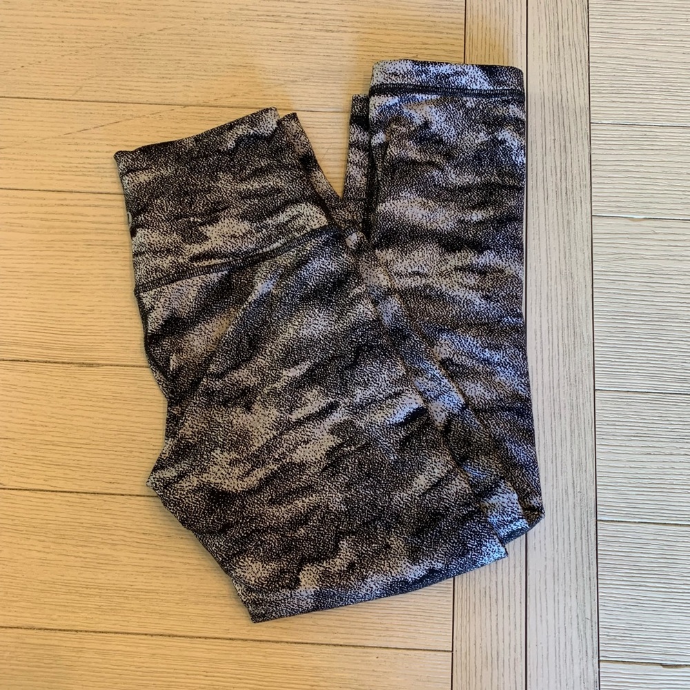 Lululemon capri leggings size 4